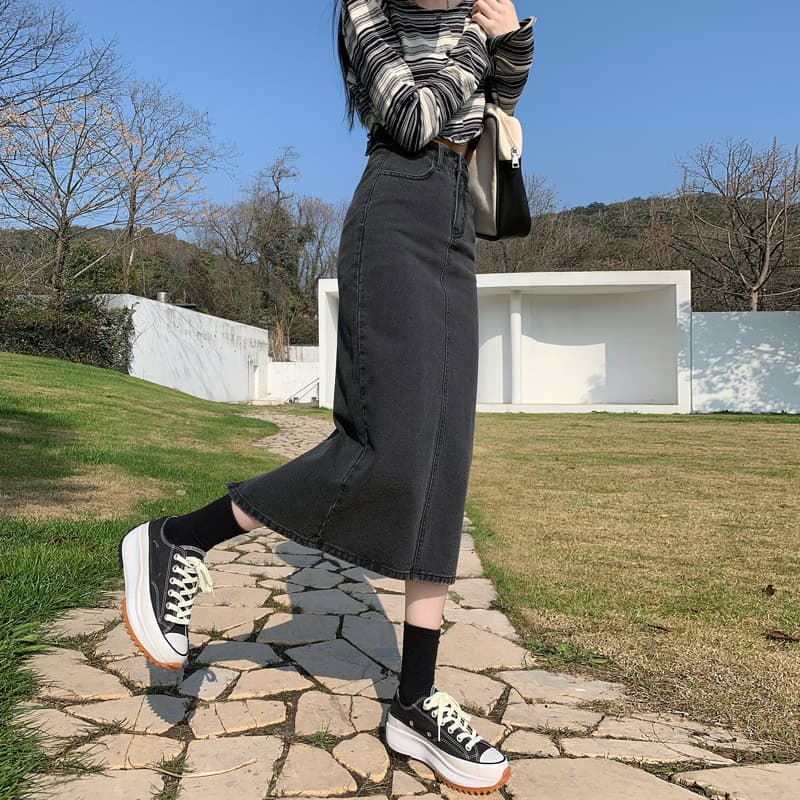 細身シルエット ロングデニムスカート