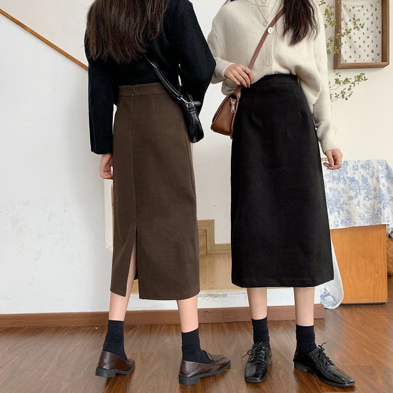 スカート 上質コーデュロイ素材のタイトロングスカート
