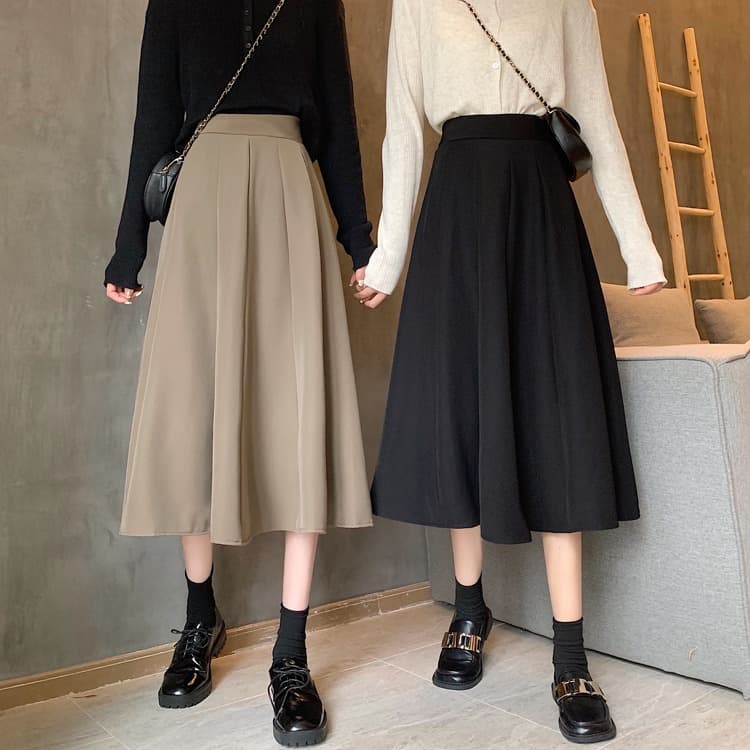 スカート 上品な広がりが美しいハイウエストロングスカート