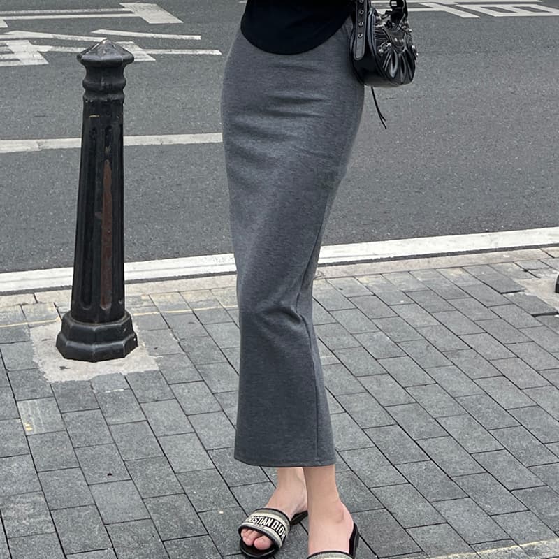 すっきりシルエット タイトロングスカート