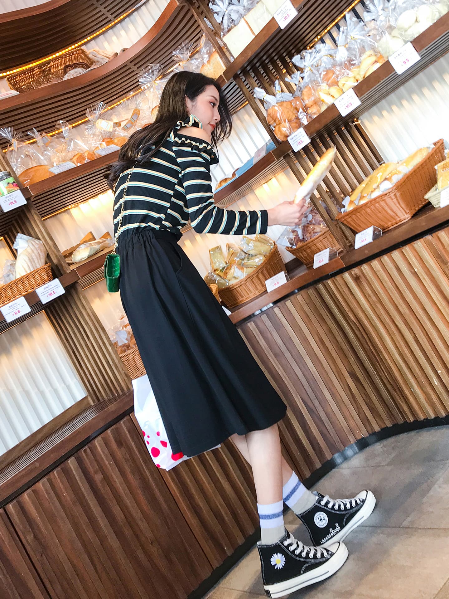 スカート 上品な膝下丈フレアスカート