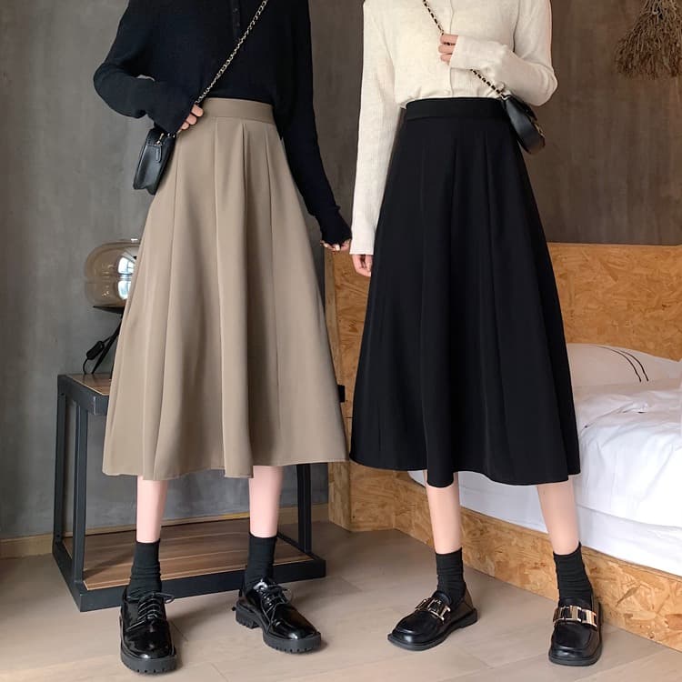 スカート 上品な広がりが美しいハイウエストロングスカート