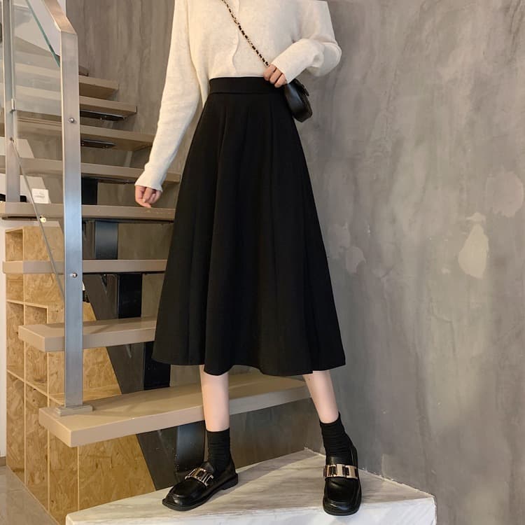 スカート 上品な広がりが美しいハイウエストロングスカート
