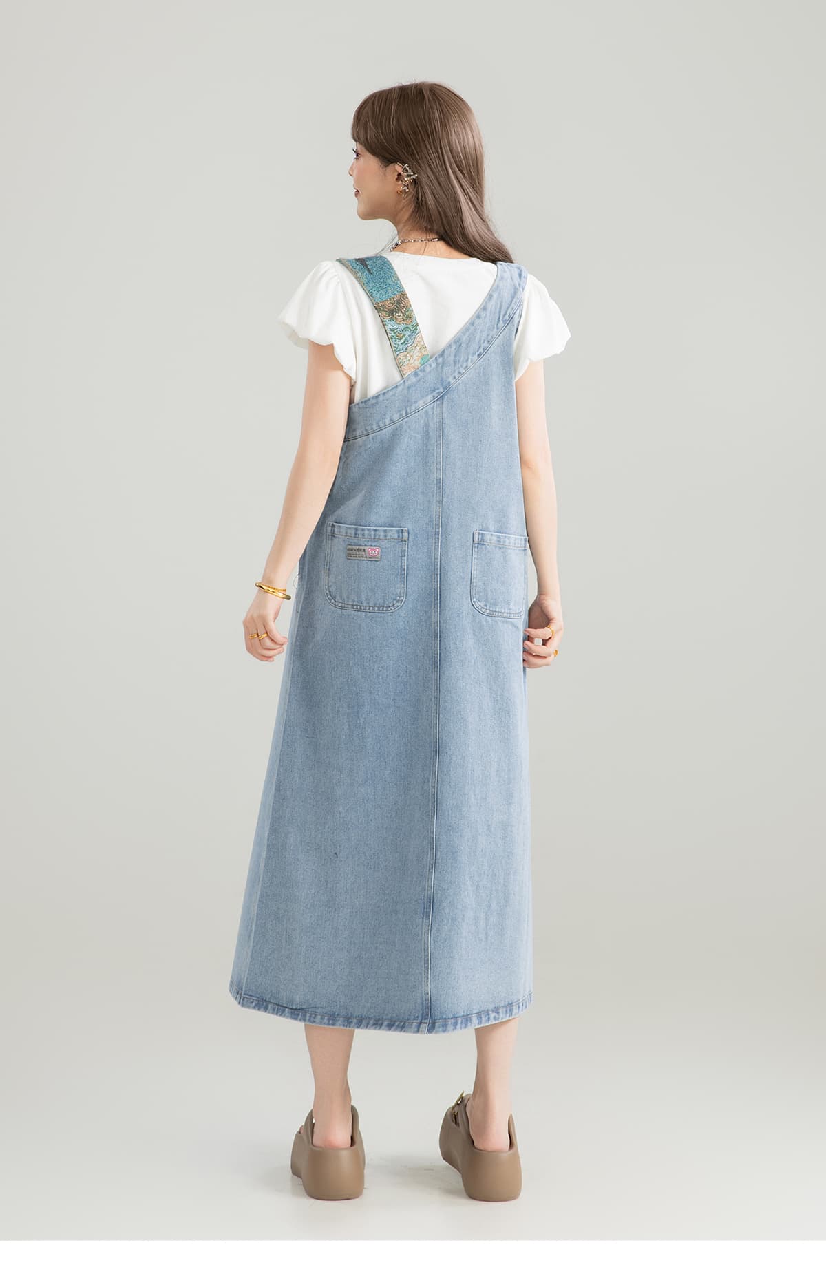 スカート ワッペン付き ゆったりデニムジャンパースカート