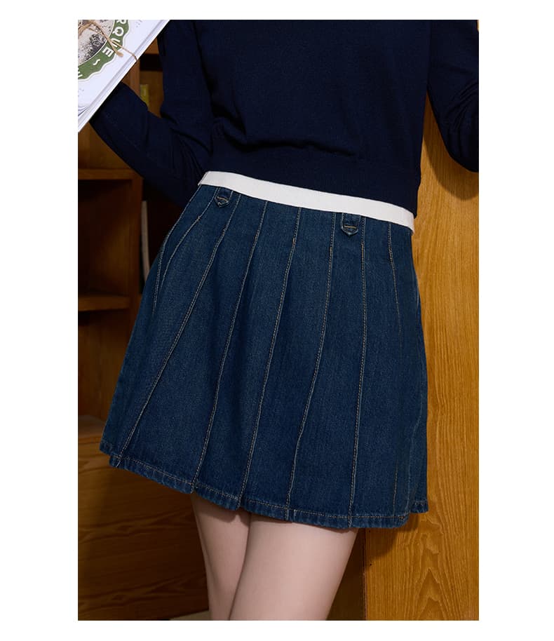 縦線入りデニムプリーツミニスカート