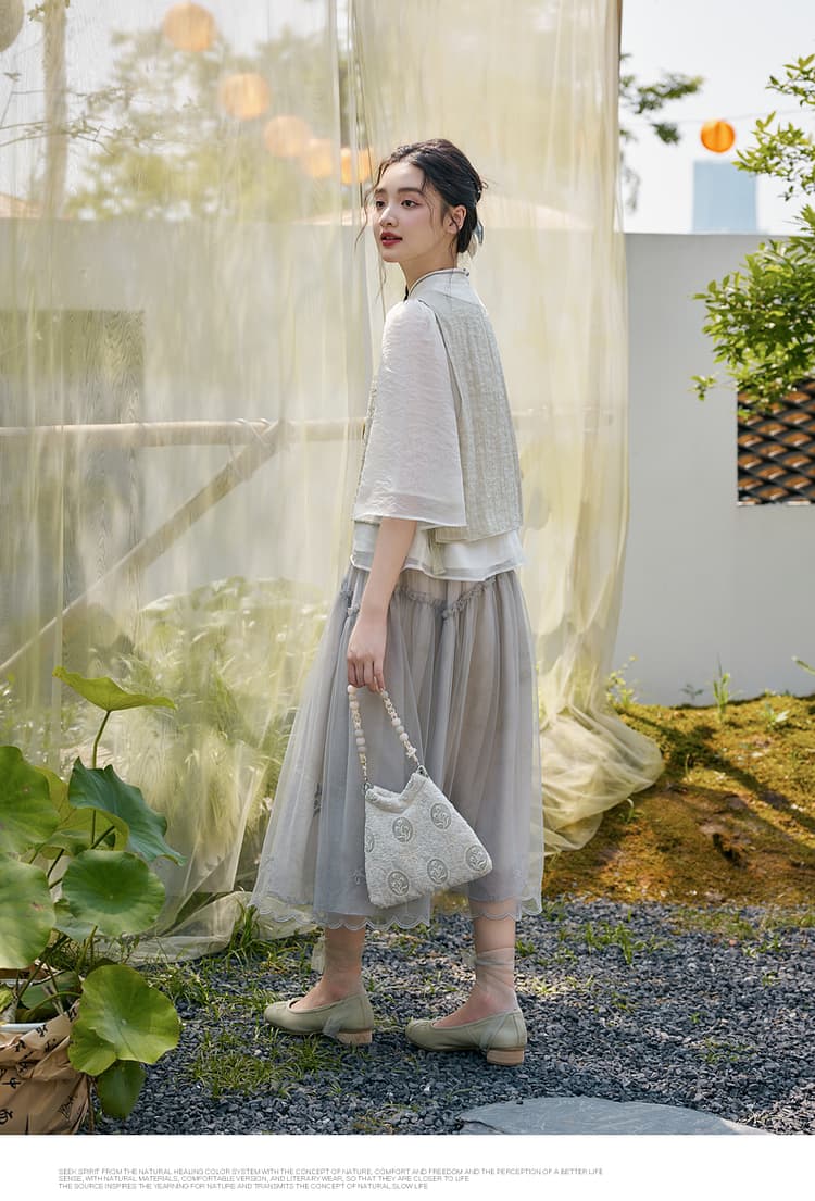 ふんわり優美チュールスカート