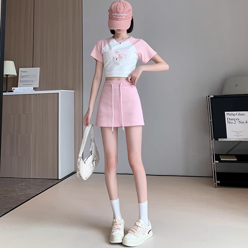 すっきりシルエット ミニスカート