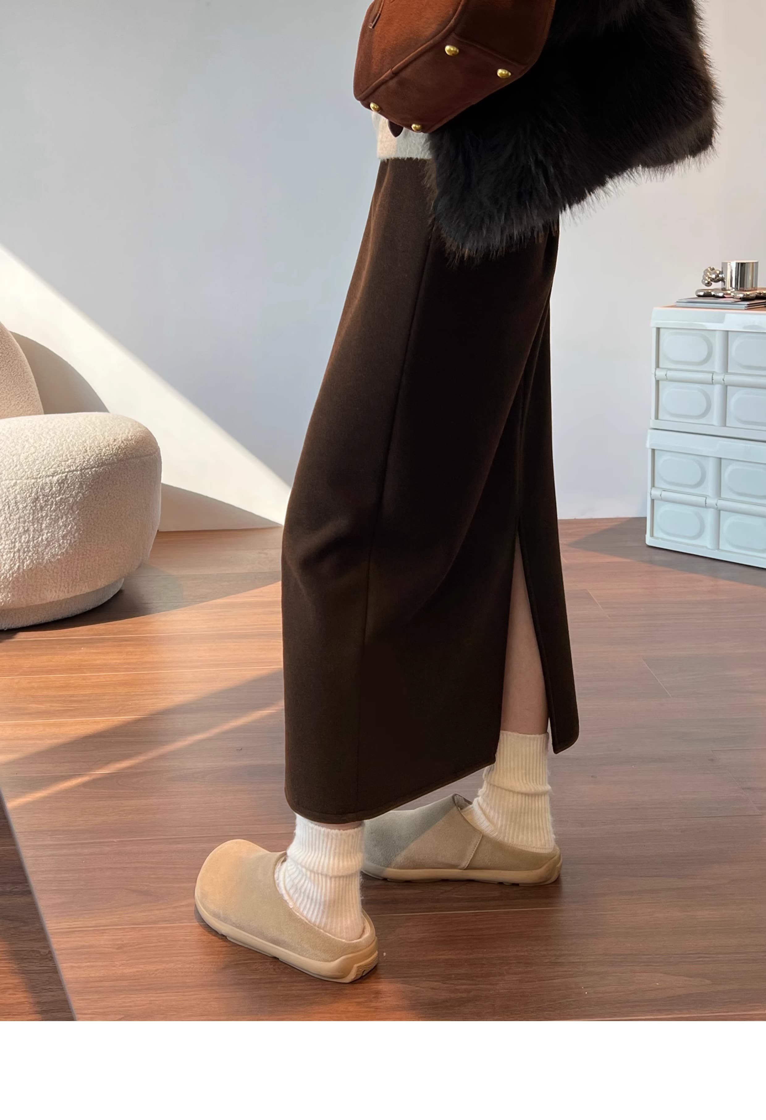 なめらか素材ロングタイトスカート