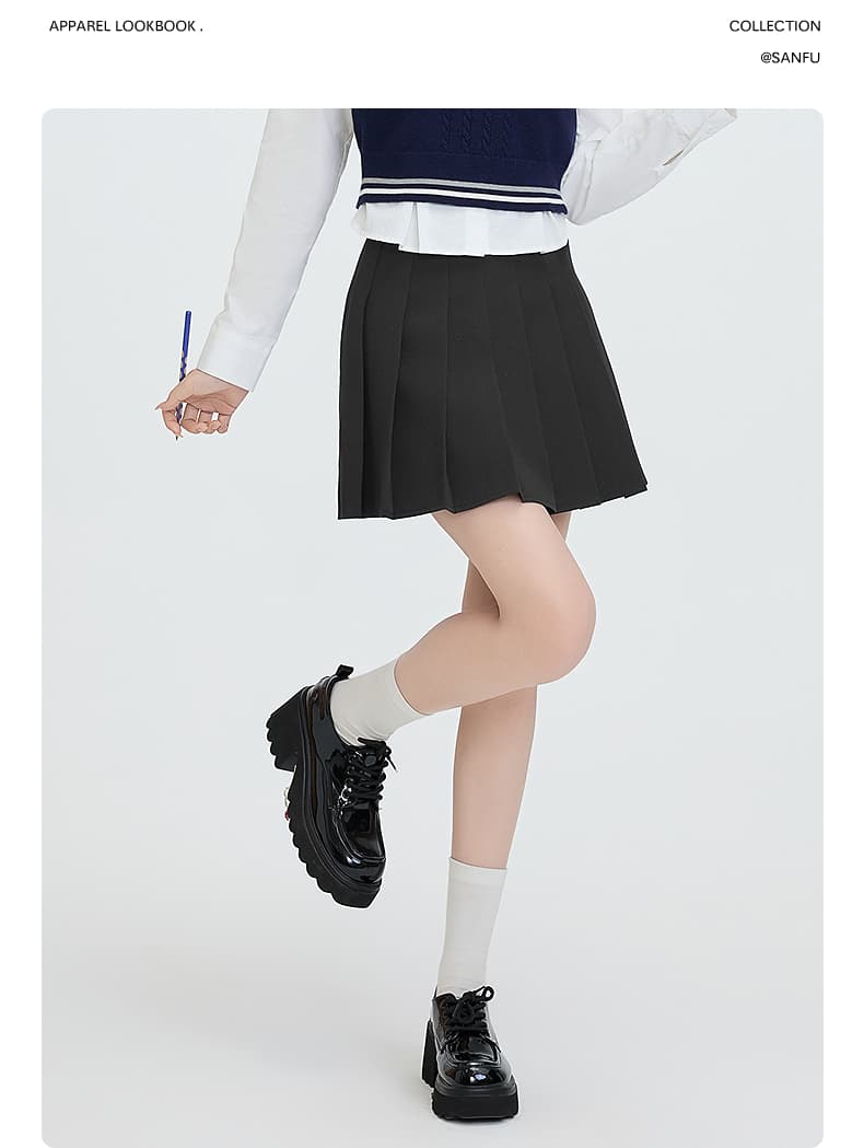クラシカルプリーツミニスカート