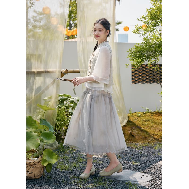 ふんわり優美チュールスカート