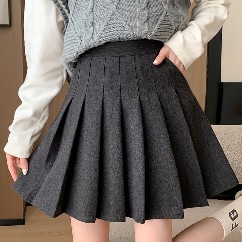 クラシカルプリーツミニスカート