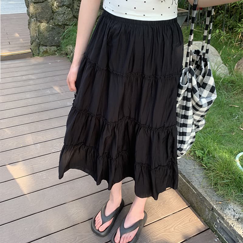 優美なティアードチュールスカート